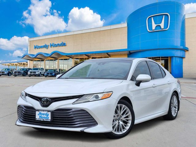 2019 Toyota Camry XLE FWD photo