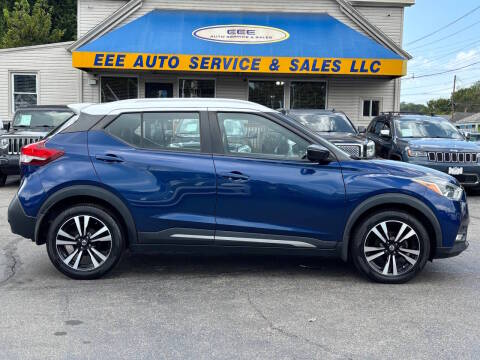 2019 Nissan Kicks SR FWD photo