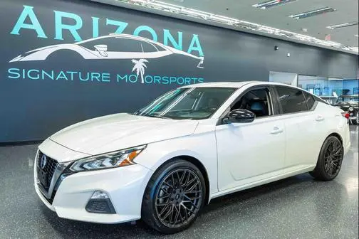 2019 Nissan Altima 2.5 SR FWD photo
