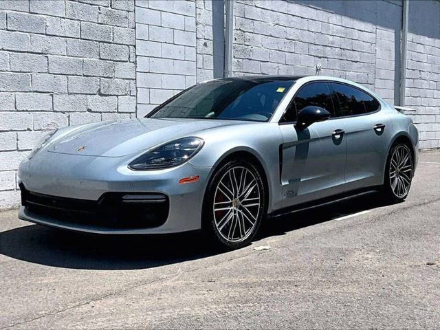 2019 Porsche Panamera GTS AWD photo