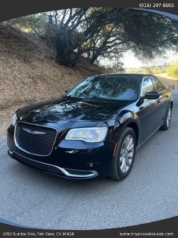 2019 Chrysler 300 Touring AWD photo