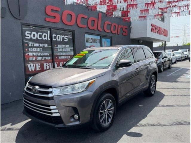 2019 Toyota Highlander XLE FWD photo