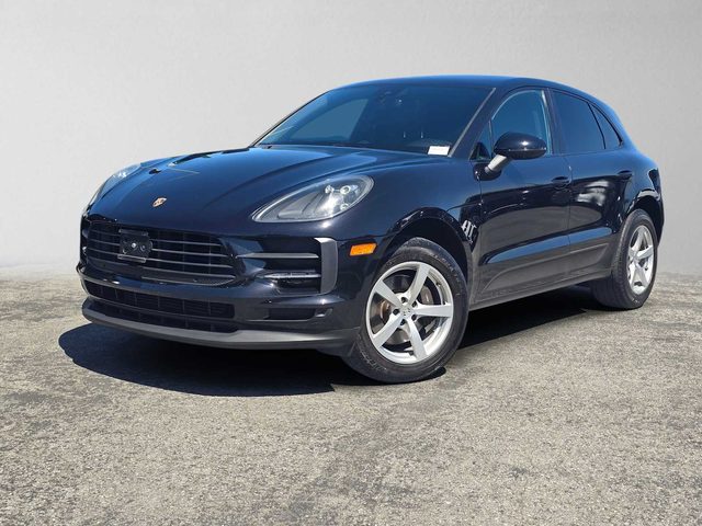2019 Porsche Macan  AWD photo