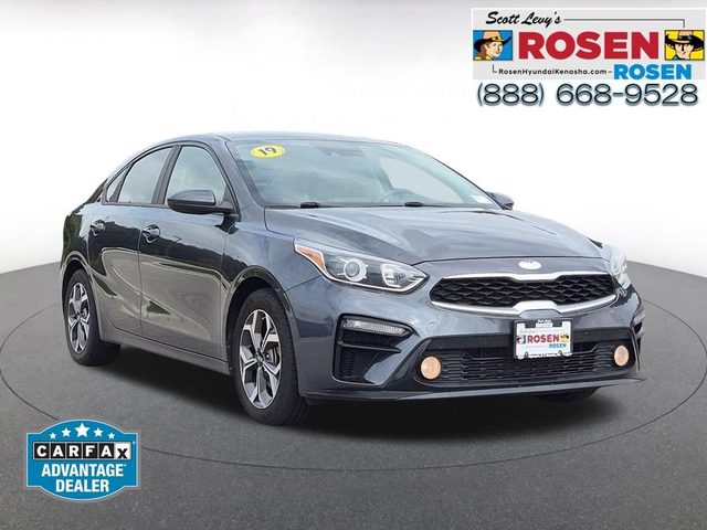2019 Kia Forte LXS FWD photo