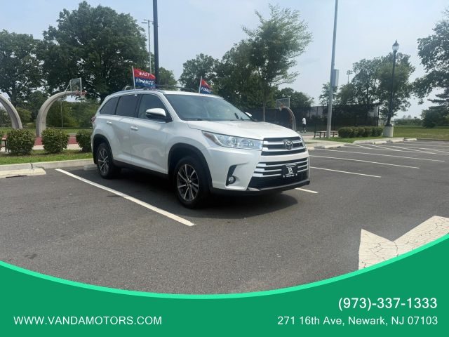 2019 Toyota Highlander XLE AWD photo