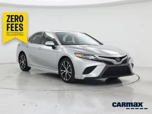 2019 Toyota Camry SE FWD photo