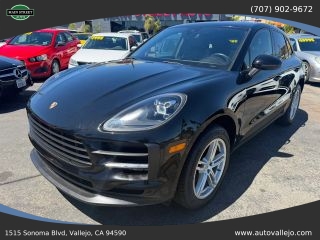 2019 Porsche Macan AWD photo