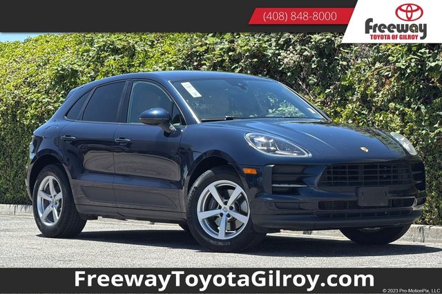 2019 Porsche Macan  AWD photo
