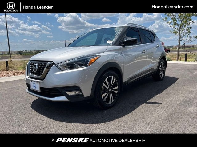 2019 Nissan Kicks SR FWD photo