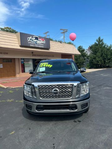 2019 Nissan Titan SV 4WD photo