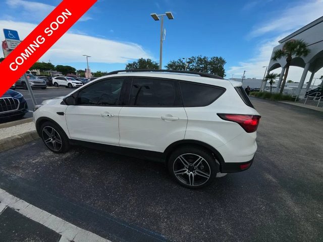 2019 Ford Escape SEL FWD photo