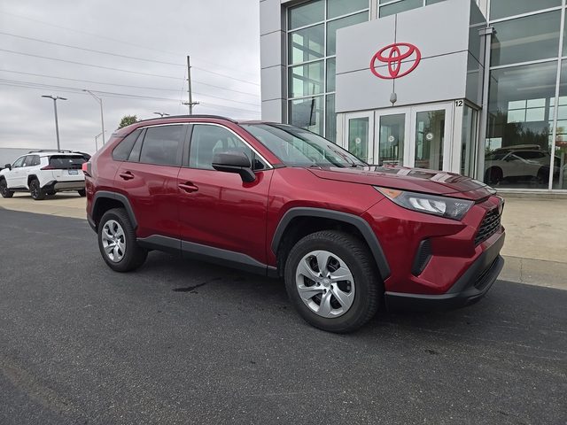 2019 Toyota RAV4 LE FWD photo