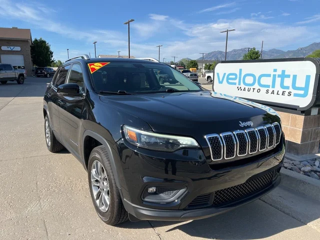2019 Jeep Cherokee Latitude Plus 4WD photo