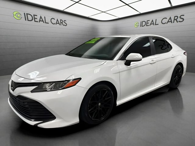 2018 Toyota Camry LE FWD photo
