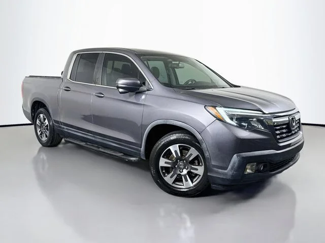 2019 Honda Ridgeline RTL-T FWD photo