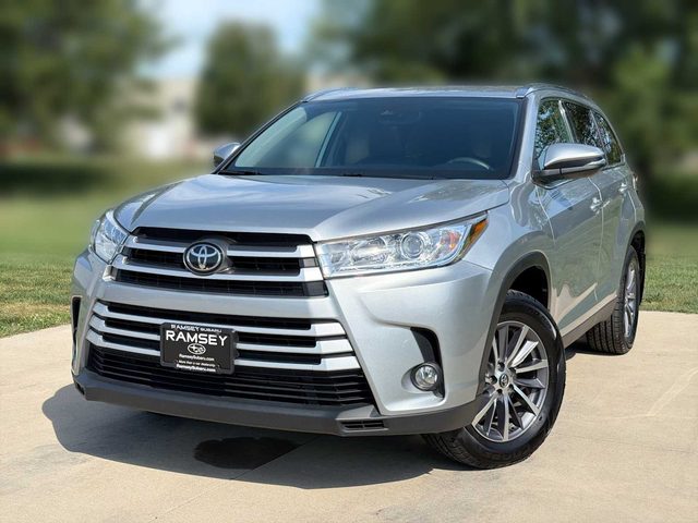 2019 Toyota Highlander XLE AWD photo