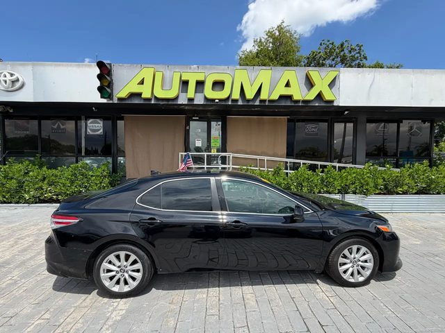 2019 Toyota Camry LE FWD photo