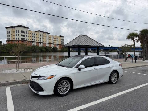 2019 Toyota Camry XLE V6 FWD photo