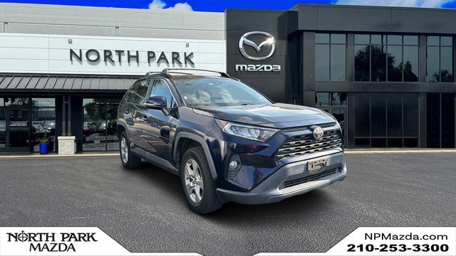 2019 Toyota RAV4 XLE FWD photo