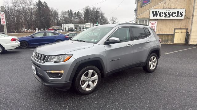 2019 Jeep Compass Latitude 4WD photo