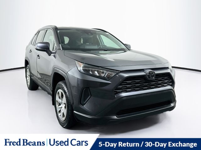 2019 Toyota RAV4 LE AWD photo