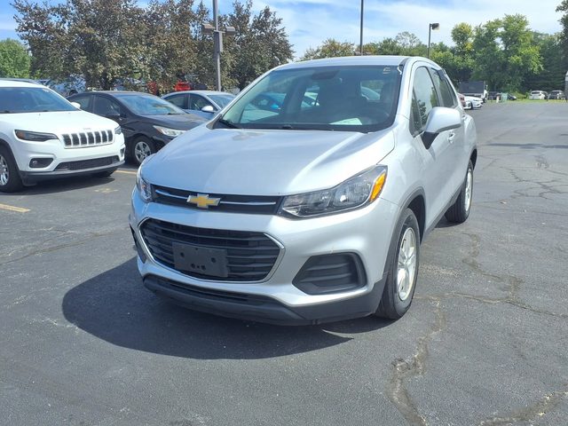2019 Chevrolet Trax LS FWD photo