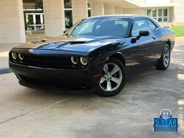 2019 Dodge Challenger SXT RWD photo