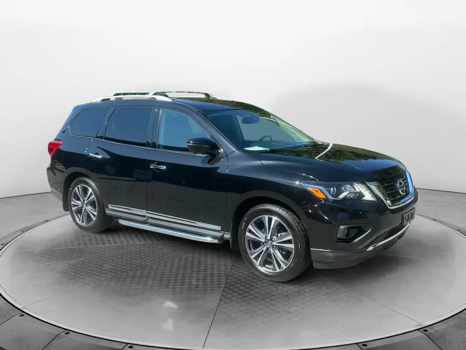 2019 Nissan Pathfinder Platinum 4WD photo