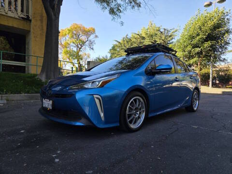 2019 Toyota Prius LE FWD photo