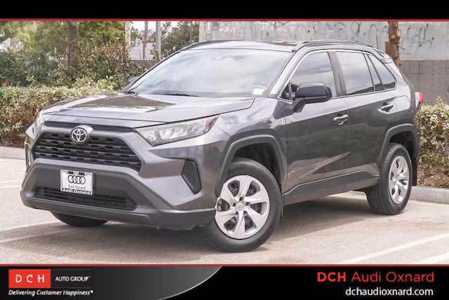 2019 Toyota RAV4 LE FWD photo