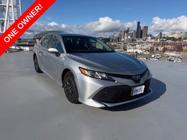 2019 Toyota Camry Hybrid LE FWD photo