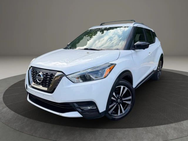 2019 Nissan Kicks SR FWD photo