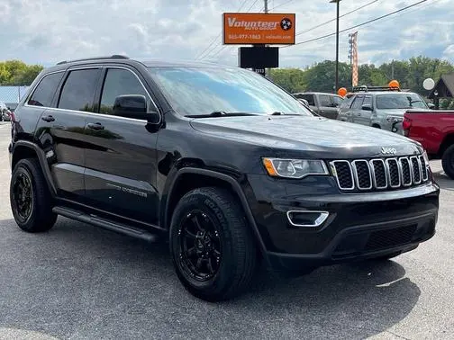 2019 Jeep Grand Cherokee Laredo E 4WD photo