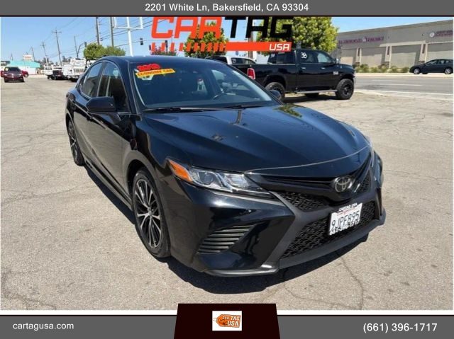 2019 Toyota Camry SE FWD photo