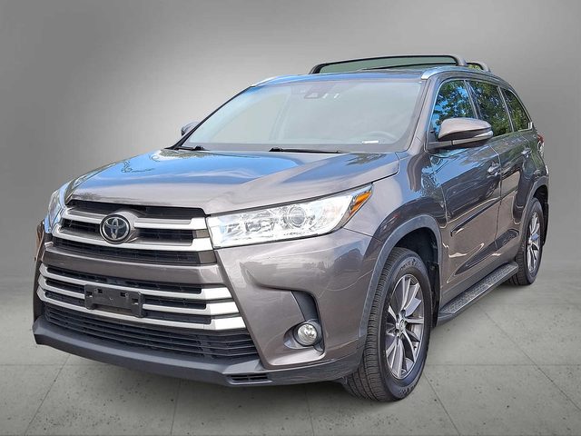 2019 Toyota Highlander XLE AWD photo