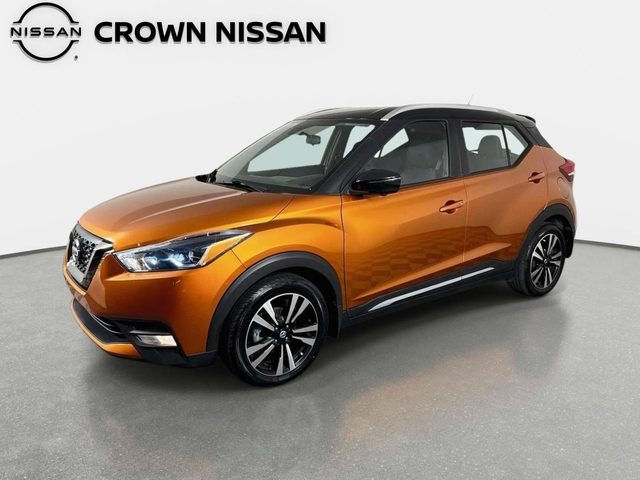 2019 Nissan Kicks SR FWD photo
