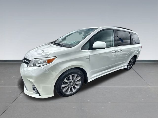 2020 Toyota Sienna XLE Premium AWD photo