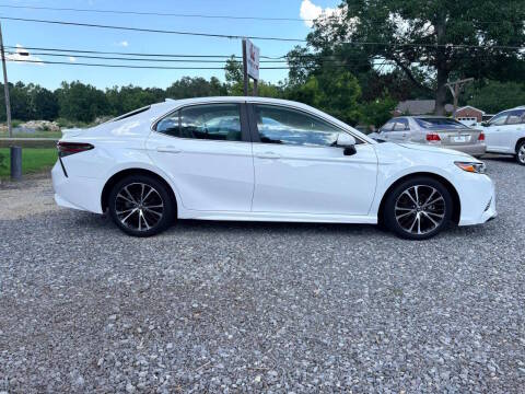 2019 Toyota Camry SE FWD photo