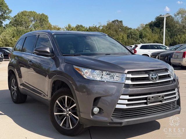 2019 Toyota Highlander XLE FWD photo