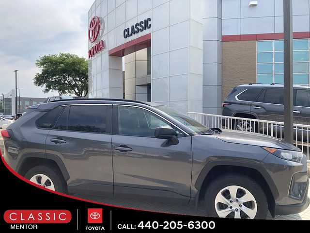 2019 Toyota RAV4 LE AWD photo