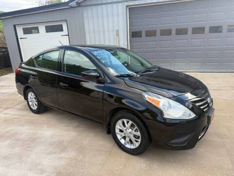 2019 Nissan Versa S Plus FWD photo