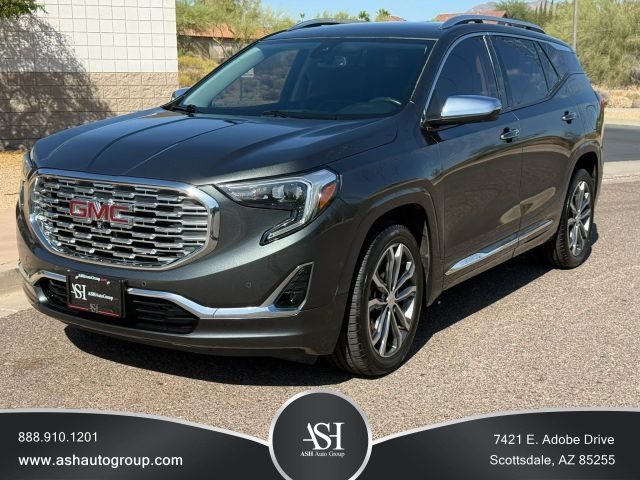 2020 GMC Terrain Denali FWD photo