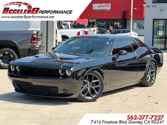 2019 Dodge Challenger SXT RWD photo