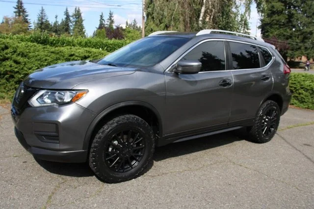 2018 Nissan Rogue SV AWD photo