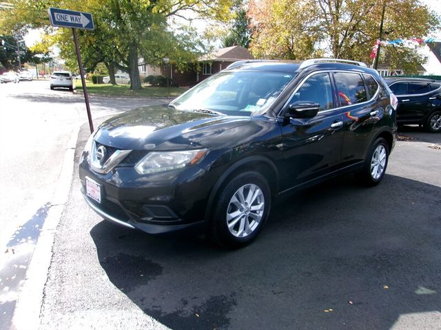 2015 Nissan Rogue SV FWD photo