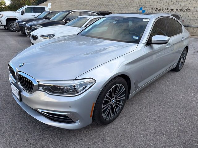 2019 BMW 5 Series 530i RWD photo