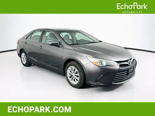 2017 Toyota Camry LE FWD photo
