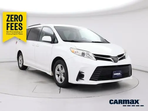 2020 Toyota Sienna LE FWD photo