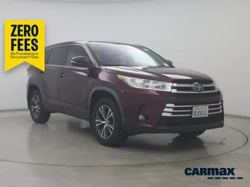 2019 Toyota Highlander LE Plus FWD photo
