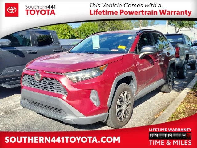 2019 Toyota RAV4 LE FWD photo